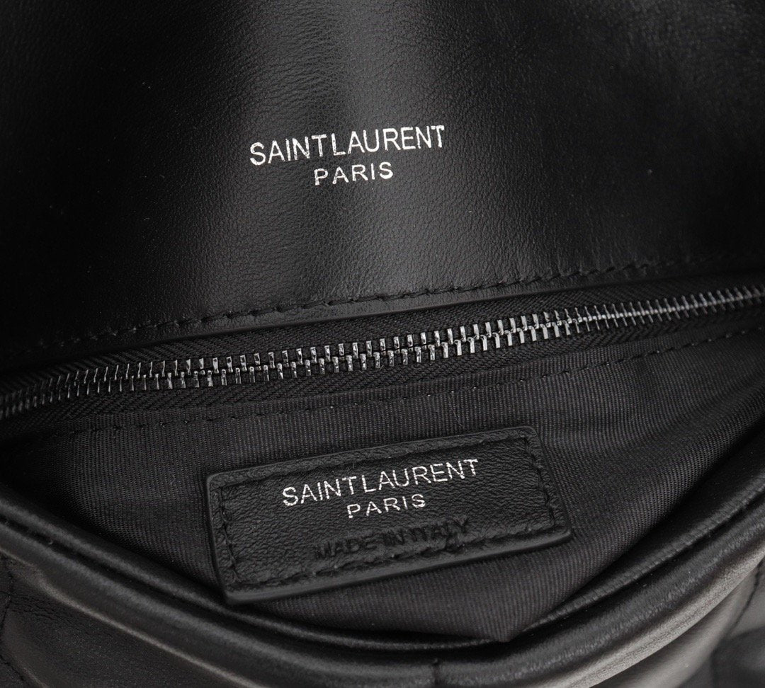 Saint Laurent Loulou Shoulder bag