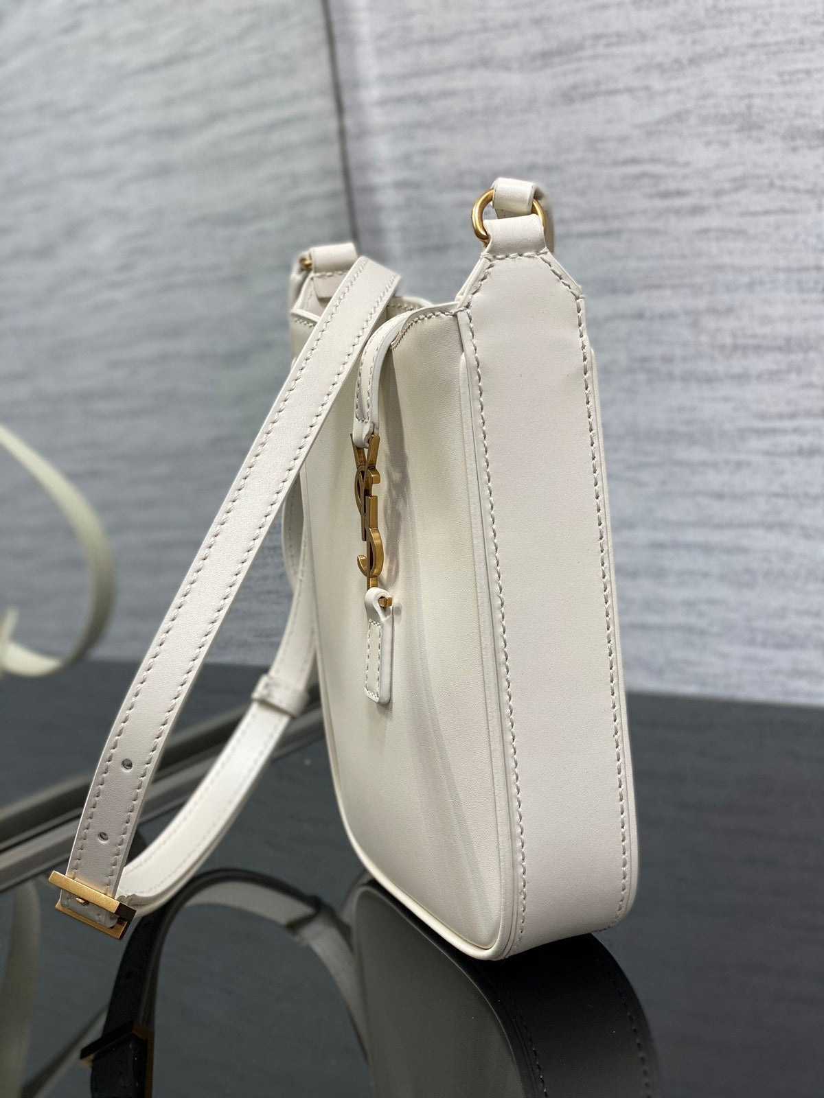 YSL Le 5 A 7 Mini White Bag - 13x20x4cm