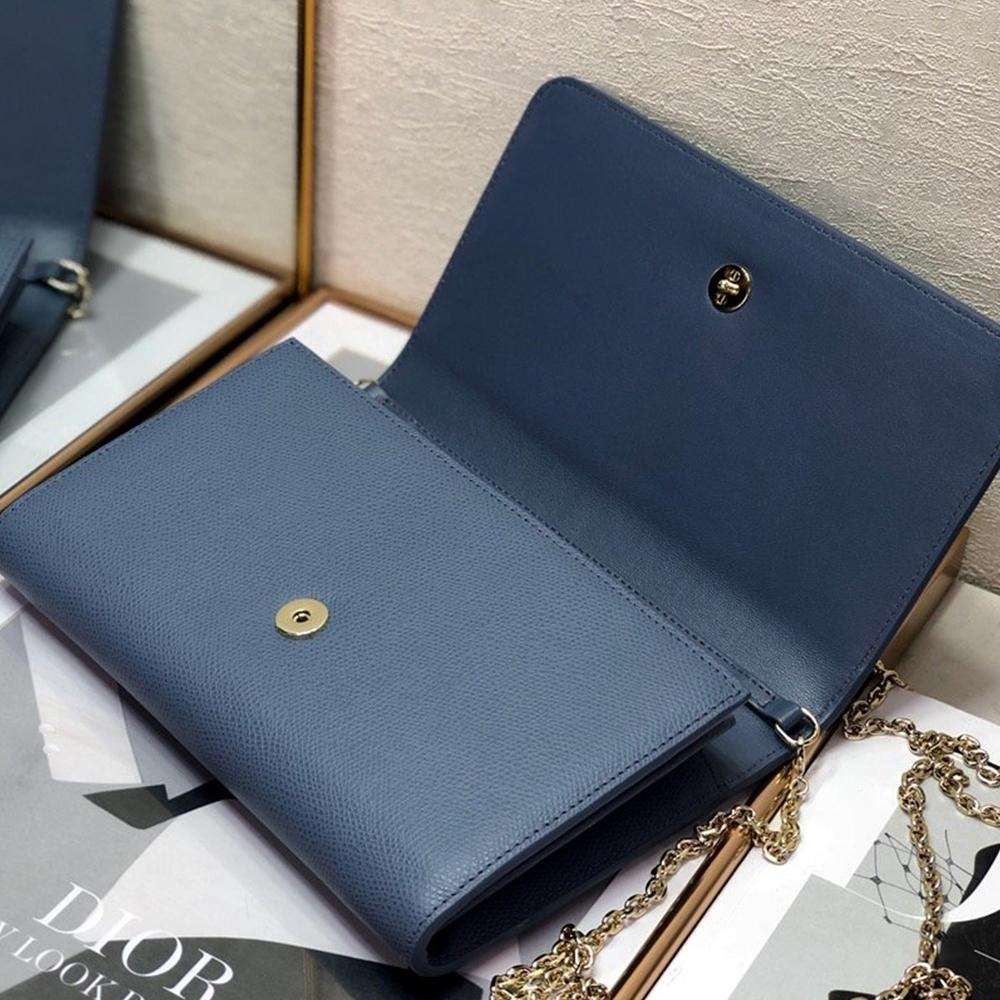 Dior 30 Montaigne Bag