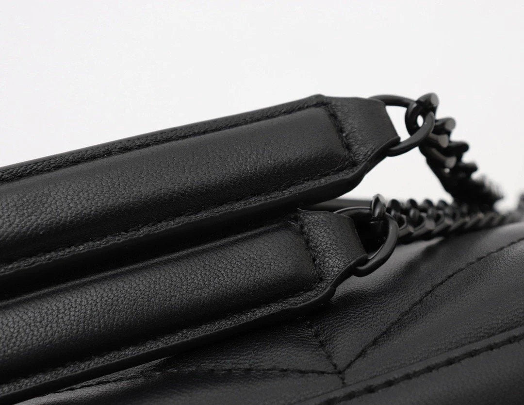 Saint Laurent Loulou Shoulder bag