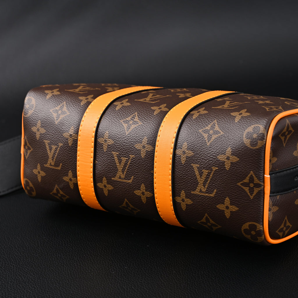 Louis Vuitton Keepall Bandoulière 50 – Monogram Canvas with Neon Orange Trim