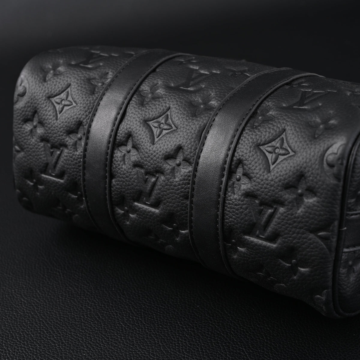 Louis Vuitton Keepall Bandoulière 50 – Monogram Shadow Black Leather