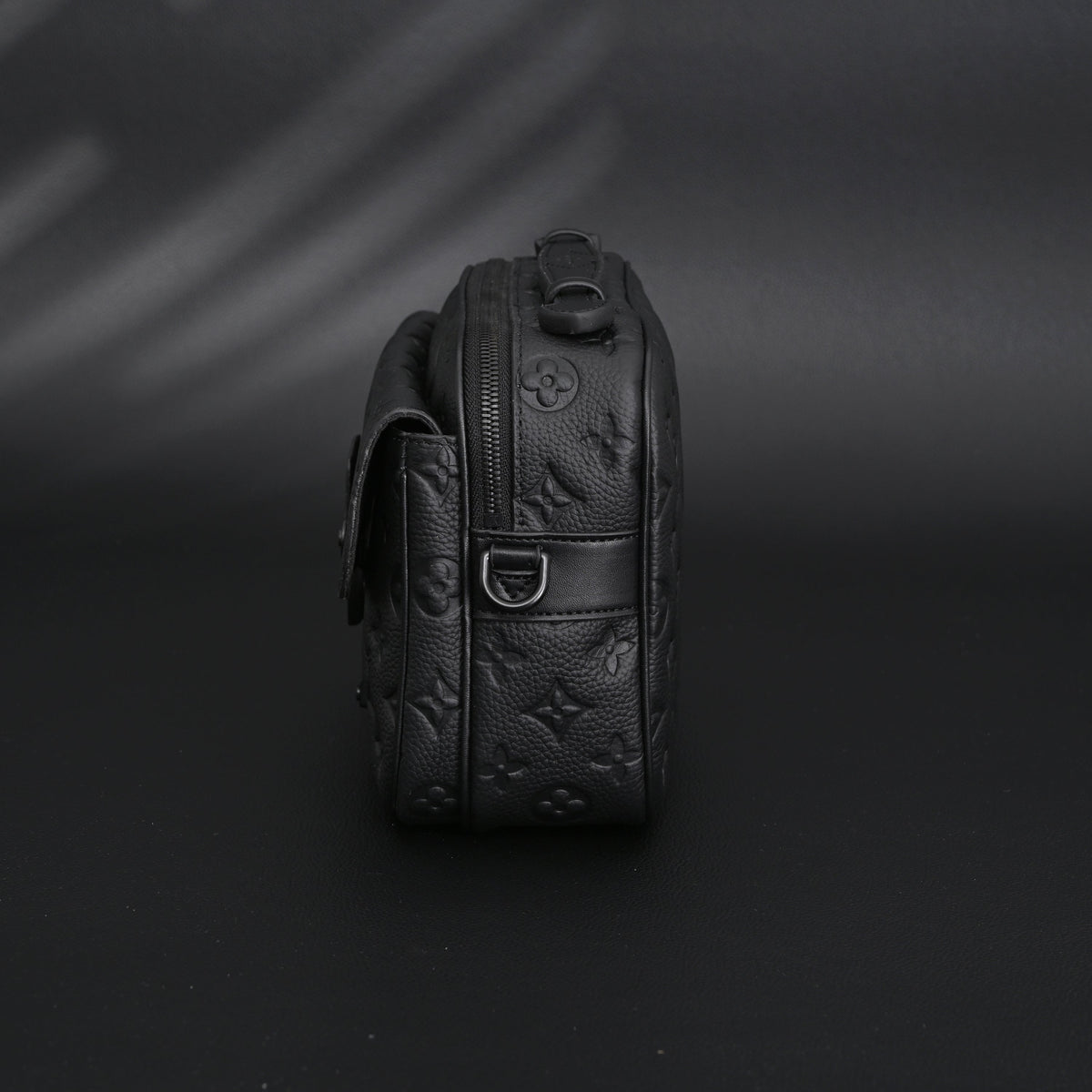 Louis Vuitton Capucines BB Top Handle Bag – Black Taurillon Leather